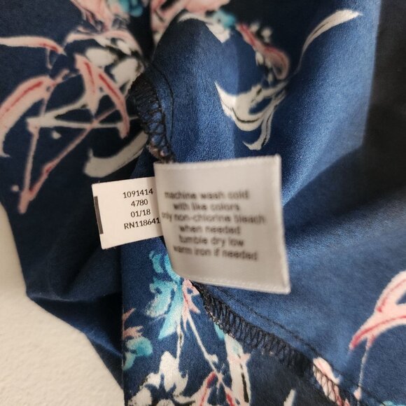 Lane Bryant Womens Navy Floral Short Sleeve Blouse Size 18 Polyester Lightweight - Picture 15 of 16